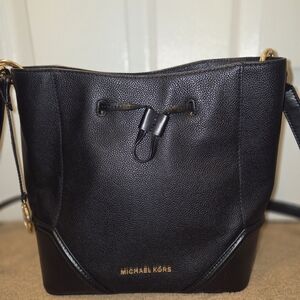 SOLD UNDER UNLISTED Michael Kors Black Leather Shoulder Bucket Bag